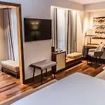 ユーロスターズ ディアナ パレス 4*
